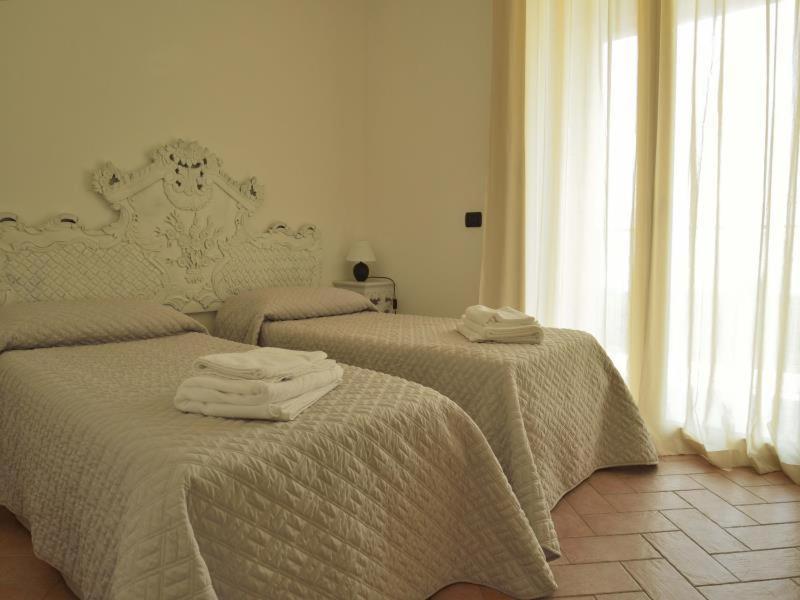 Residence Karina Moniga del Garda Rom bilde